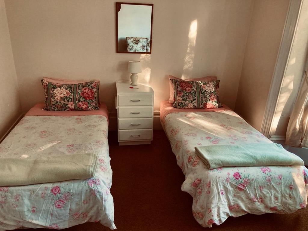 纳尔逊 Honeysuckle House旅舍 外观 照片