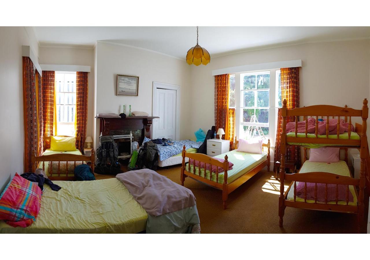 纳尔逊 Honeysuckle House旅舍 外观 照片